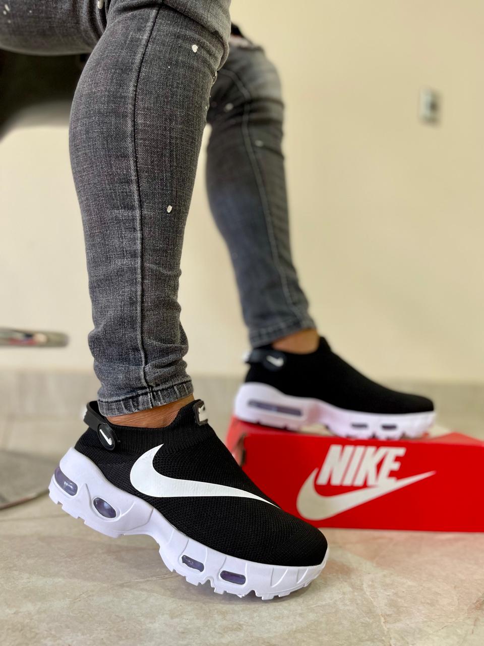 NIKE INFINITY